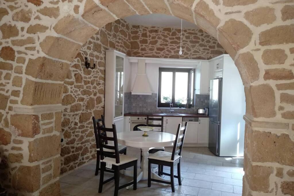 Traditional Stone House Сития Экстерьер фото